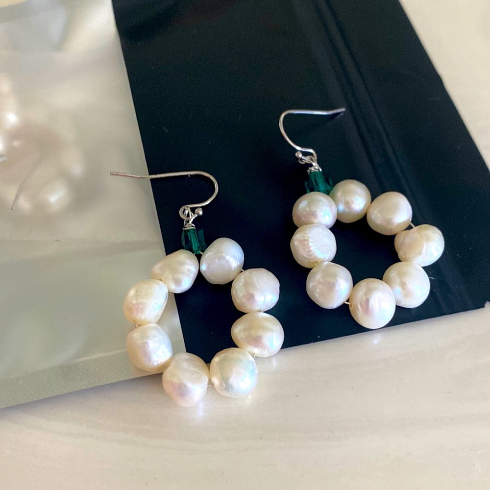 Fresh water pearl earrings